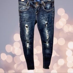 BERSHKA DARK WASH DISTRESSED SKINNY JEANS